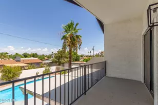 2210 E Everett Dr, Phoenix, AZ 85022 - Photo 25