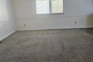 6162 S Pinehurst Dr, Chandler, AZ 85249 - Photo 9