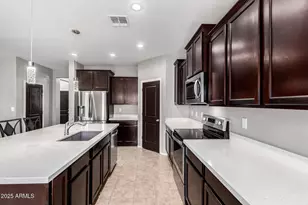 18253 W Louise Dr, Surprise, AZ 85387 - Photo 11