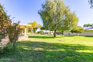 10407 W Desert Forest Cir, Sun City, AZ 85351 - Photo 23