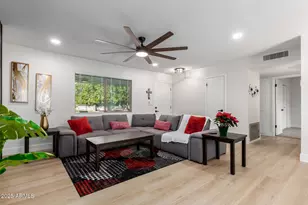 10407 W Desert Forest Cir, Sun City, AZ 85351 - Photo 5