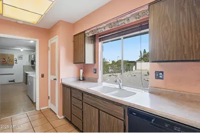 10714 W Amber Trail, Sun City, AZ 85351 - Photo 21