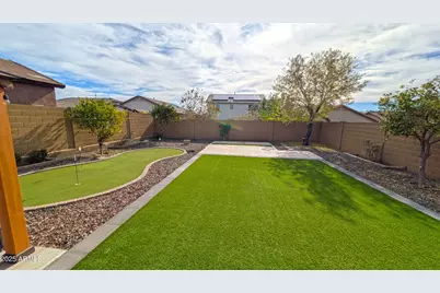 1717 W Buckhorn Trail, Phoenix, AZ 85085 - Photo 9