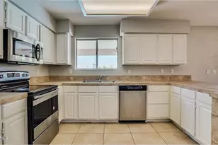 16625 S 34th Way, Phoenix, AZ 85048 - Photo 5