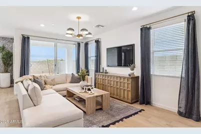 9845 S 11th Place, Phoenix, AZ 85042 - Photo 9