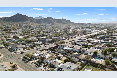 1144 E Sunnyslope Lane, Phoenix, AZ 85020 - Photo 5