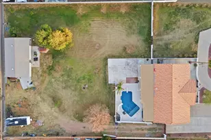 704 E Mesquite Ave, Gilbert, AZ 85296 - Photo 33