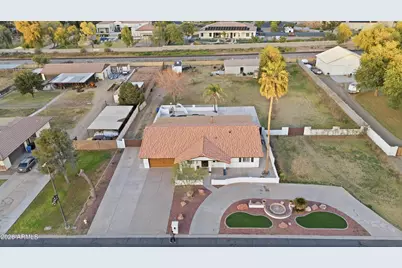 704 E Mesquite Avenue, Gilbert, AZ 85296 - Photo 23