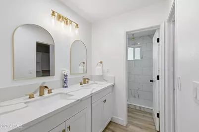 704 E Mesquite Avenue, Gilbert, AZ 85296 - Photo 53