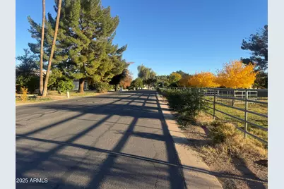 704 E Mesquite Avenue, Gilbert, AZ 85296 - Photo 19