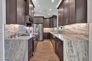 1362 E Wickieup Ln, Phoenix, AZ 85024 - Photo 19