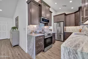 1362 E Wickieup Ln, Phoenix, AZ 85024 - Photo 15