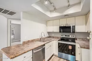 1840 E Morten Ave, Phoenix, AZ 85020 - Photo 13