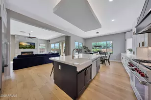 22220 N 34th Pl, Phoenix, AZ 85050 - Photo 13