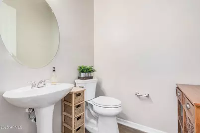 836 E Gary Lane, Phoenix, AZ 85042 - Photo 15