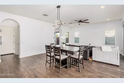 836 E Gary Lane, Phoenix, AZ 85042 - Photo 11