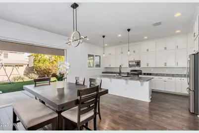 836 E Gary Lane, Phoenix, AZ 85042 - Photo 1