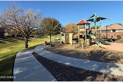 836 E Gary Lane, Phoenix, AZ 85042 - Photo 47