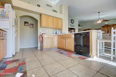 9935 W Irma Lane, Peoria, AZ 85382 - Photo 5