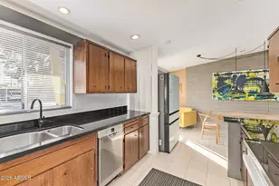 1318 W Glenn Dr, Phoenix, AZ 85021 - Photo 11