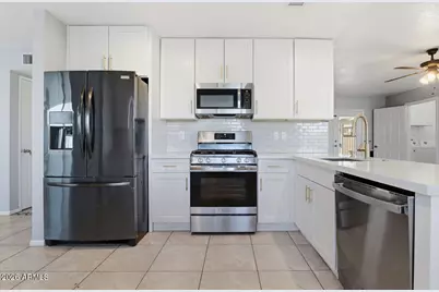 1839 W Kerry Lane, Phoenix, AZ 85027 - Photo 9