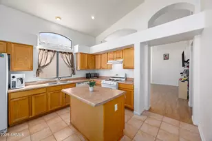 3408 E Rockwood Dr, Phoenix, AZ 85050 - Photo 9