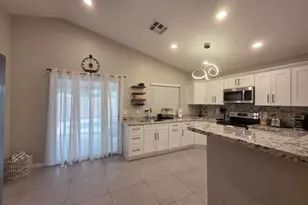 1362 E 10th St, Casa Grande, AZ 85122 - Photo 5