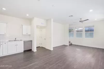 3218 W Glendale Avenue #27, Phoenix, AZ 85051 - Photo 5