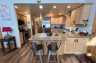 2240 Fairway Dr, Overgaard, AZ 85933 - Photo 17