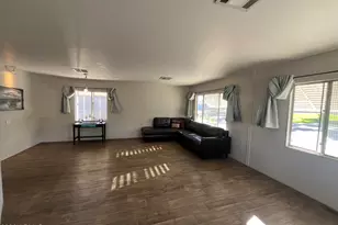 10960 N 67th Ave, Glendale, AZ 85304 - Photo 17