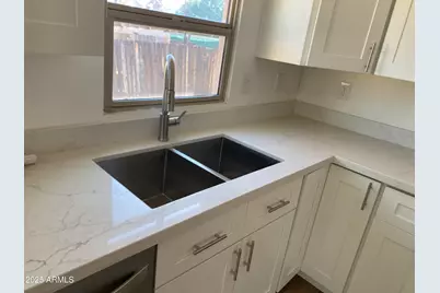 2125 W Highland Avenue, Phoenix, AZ 85015 - Photo 25