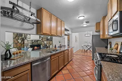 1825 E Medlock Drive, Phoenix, AZ 85016 - Photo 17