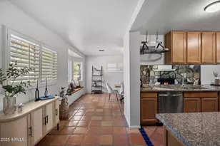 1825 E Medlock Dr, Phoenix, AZ 85016 - Photo 7