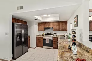 7609 W Cheery Lynn Rd, Phoenix, AZ 85033 - Photo 9