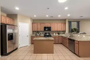 119 S 172nd Dr, Goodyear, AZ 85338 - Photo 7