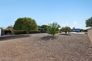 11146 W Jacaranda Dr, Sun City, AZ 85373 - Photo 37