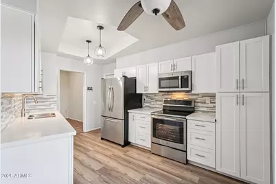 11146 W Jacaranda Drive, Sun City, AZ 85373 - Photo 15