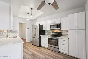 11146 W Jacaranda Dr, Sun City, AZ 85373 - Photo 15