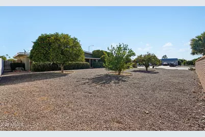 11146 W Jacaranda Drive, Sun City, AZ 85373 - Photo 31