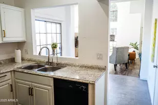 1126 W Elliot Rd, Chandler, AZ 85224 - Photo 17