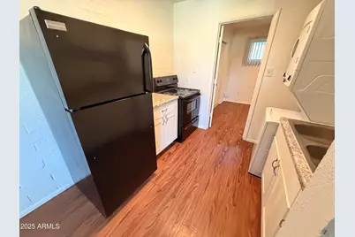 6802 W Glendale Avenue #11, Glendale, AZ 85303 - Photo 5