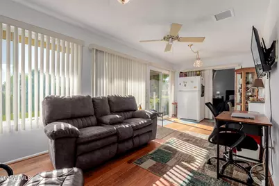 10023 W Pleasant Valley Road, Sun City, AZ 85351 - Photo 9