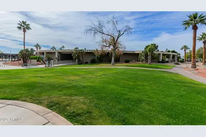 10023 W Pleasant Valley Road, Sun City, AZ 85351 - Photo 27