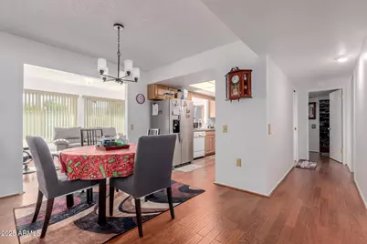 10023 W Pleasant Valley Road, Sun City, AZ 85351 - Photo 11