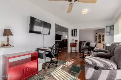 10023 W Pleasant Valley Road, Sun City, AZ 85351 - Photo 9