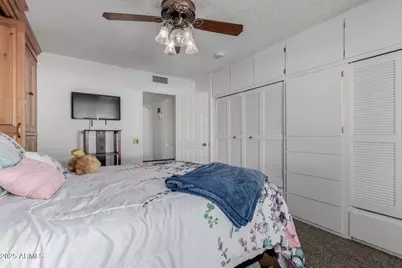 10023 W Pleasant Valley Road, Sun City, AZ 85351 - Photo 17