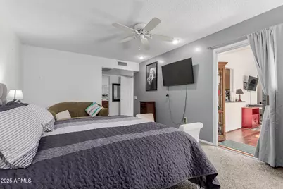 10023 W Pleasant Valley Road, Sun City, AZ 85351 - Photo 13