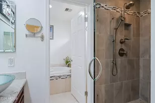 7955 E Chaparral Rd, Scottsdale, AZ 85250 - Photo 15