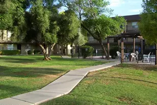 461 W Holmes Ave, Mesa, AZ 85210 - Photo 27