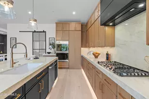 8701 E Vista Dr, Scottsdale, AZ 85250 - Photo 9